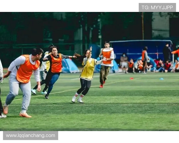 北京飞盘队个人能力引发热议赛场表现与团队合作的争论 北京飞盘队个人能力引发热议赛场表现与团队合作的争论