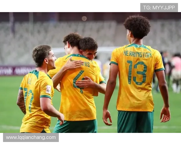 广州足球队团队协作的成功之道与战术分析探讨