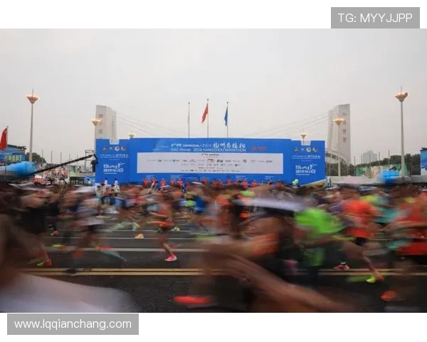 杭州城市马拉松评析极限运动队灵活性表现与赛事影响力探讨