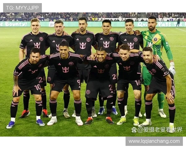 重庆排球队在世界锦标赛积分榜上以61分稳居第一名展现强劲实力