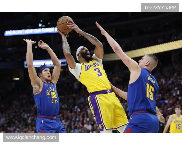 湖人对掘金比赛精彩回顾及得分分析,揭示双方表现亮点与关键时刻 湖人对掘金比赛精彩回顾及得分分析,揭示双方表现亮点与关键时刻