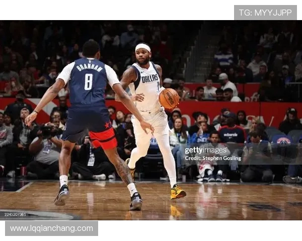 独行侠与奇才的激烈对决谁能在赛场上笑到最后 独行侠与奇才的激烈对决谁能在赛场上笑到最后