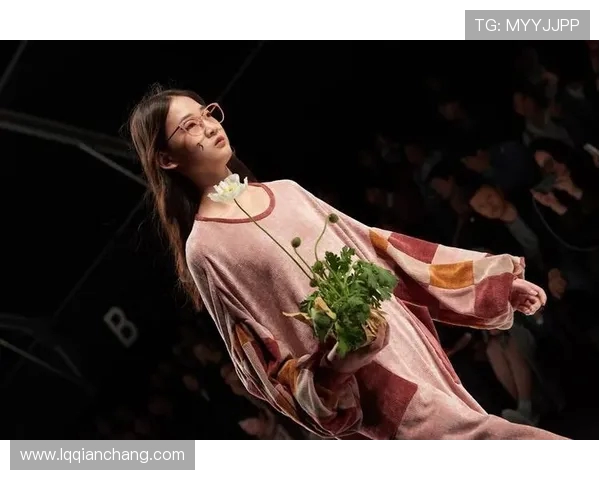 张娜的舞步人生：从街头到舞台的深度对话与心路历程