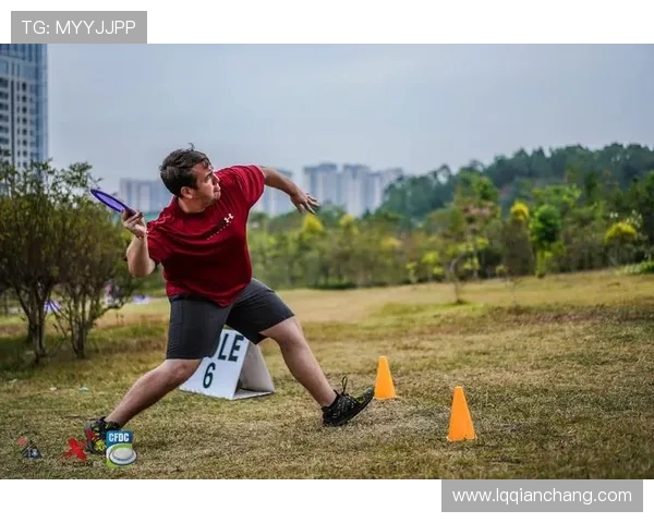 深圳飞盘队创新盯防战术解析与实战应用探讨