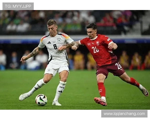 全球挑战赛分析:V5展现灵活战术与团队协作的完美结合 全球挑战赛分析:V5展现灵活战术与团队协作的完美结合