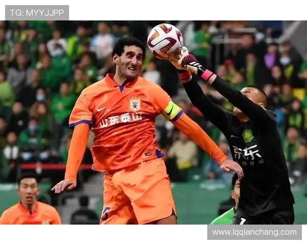 成都网球队状态引发热议球迷和专家各执己见的争论不断